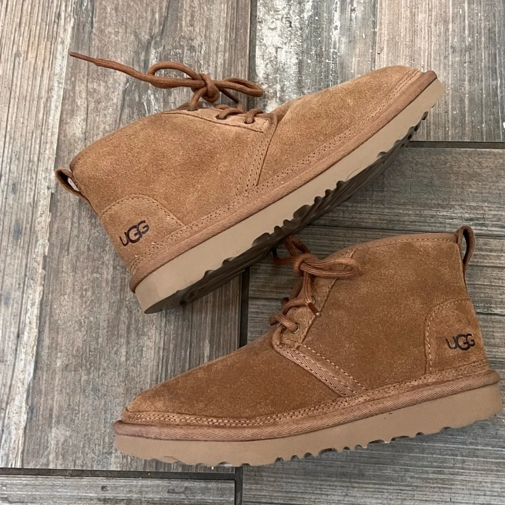 UGG KIDS' NEUMEL II BOOT in CHESTNUT size 3